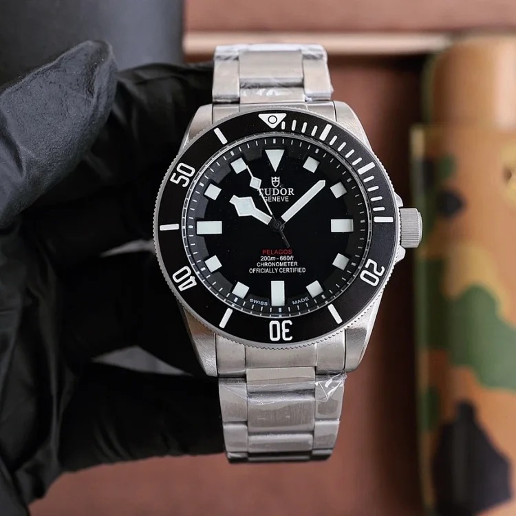 Sport Business Watch DX188
