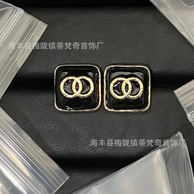 Chanel New Classic Pearl Rhinestone Earrings