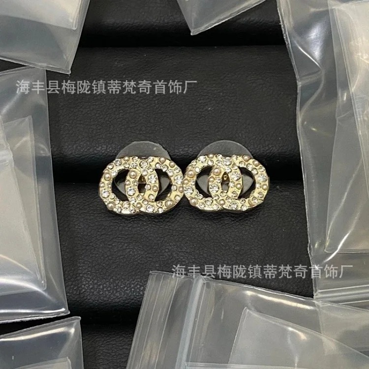 Chanel New Classic Pearl Rhinestone Earrings