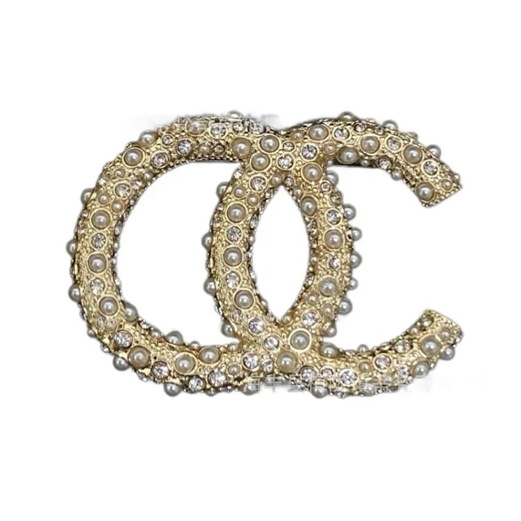 Chanel Luxury Versatile Pearl Fashion Accessory