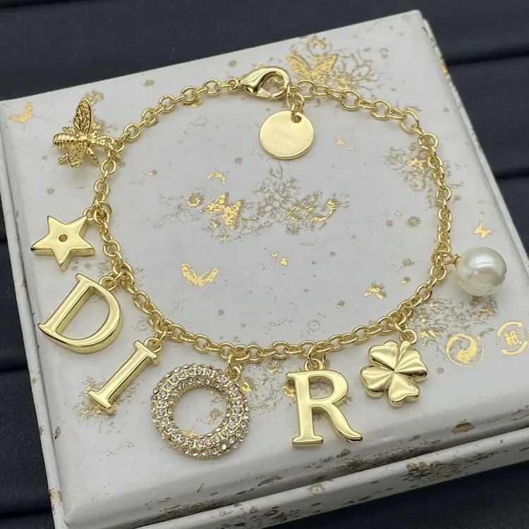 Dior New Fashion Versatile Pearl Bracelet