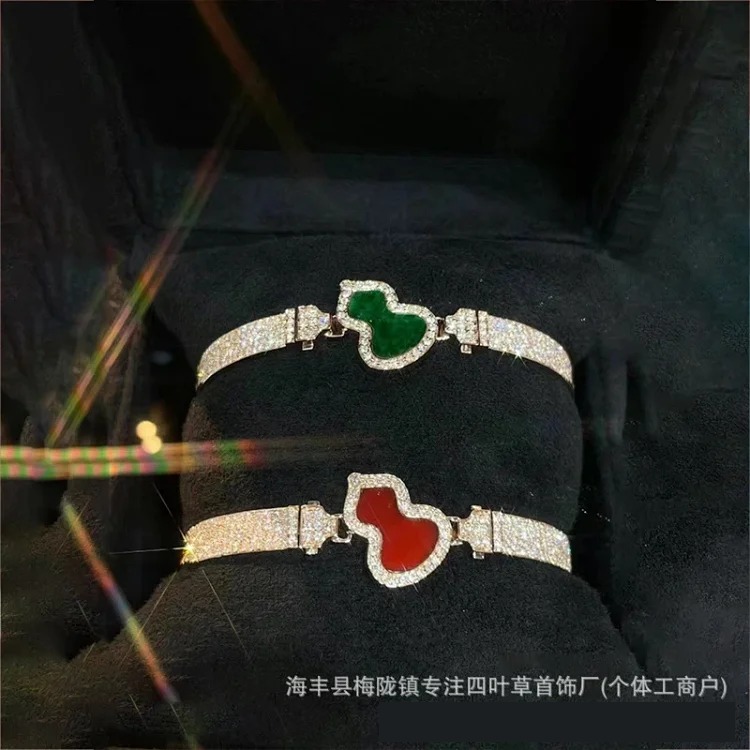 Fashion Luxury Premium Bracelet