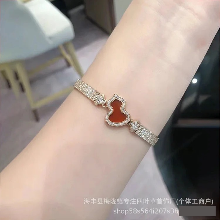 Fashion Luxury Premium Bracelet