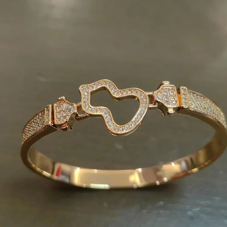 Fashion Luxury Premium Bracelet