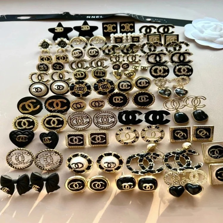 Chanel New Fashion Premium Heart Earrings