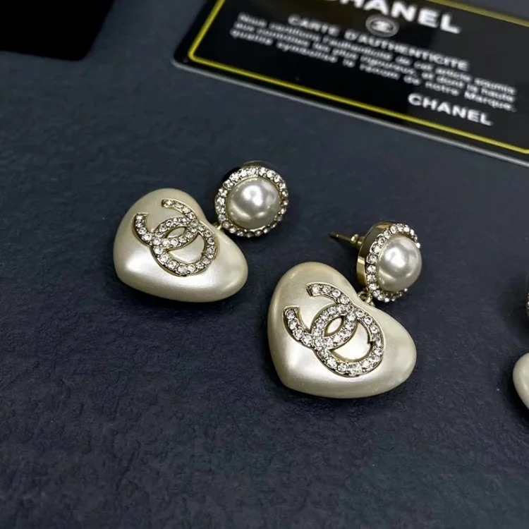 Chanel New Fashion Premium Heart Earrings