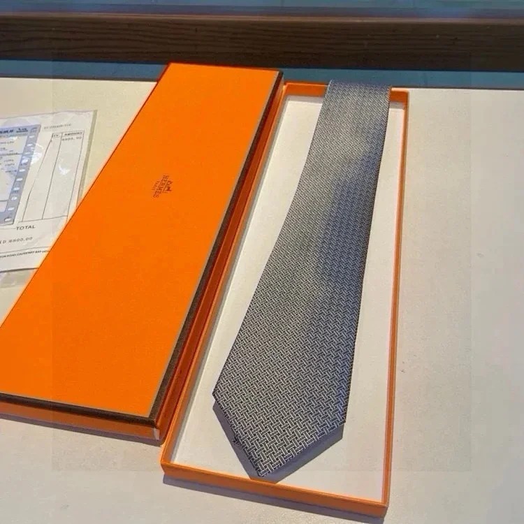 HE RMES Tie