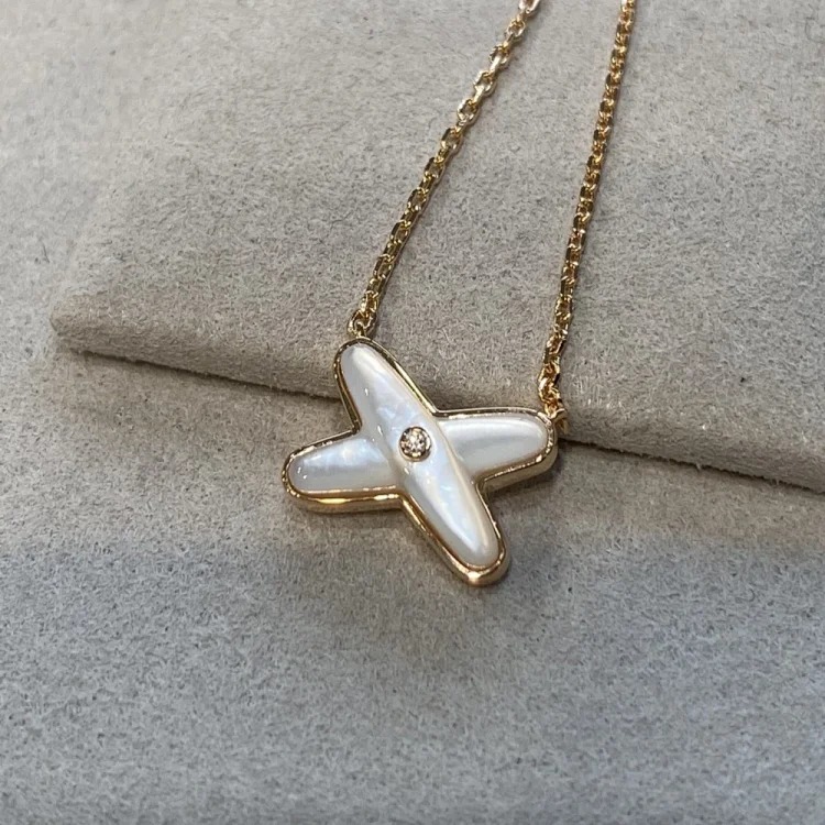 Luxury Minimalist Bracelet