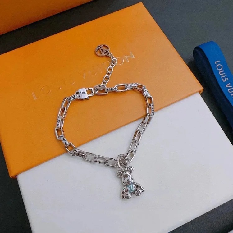 Fashion Luxury Classic Bracelet 001