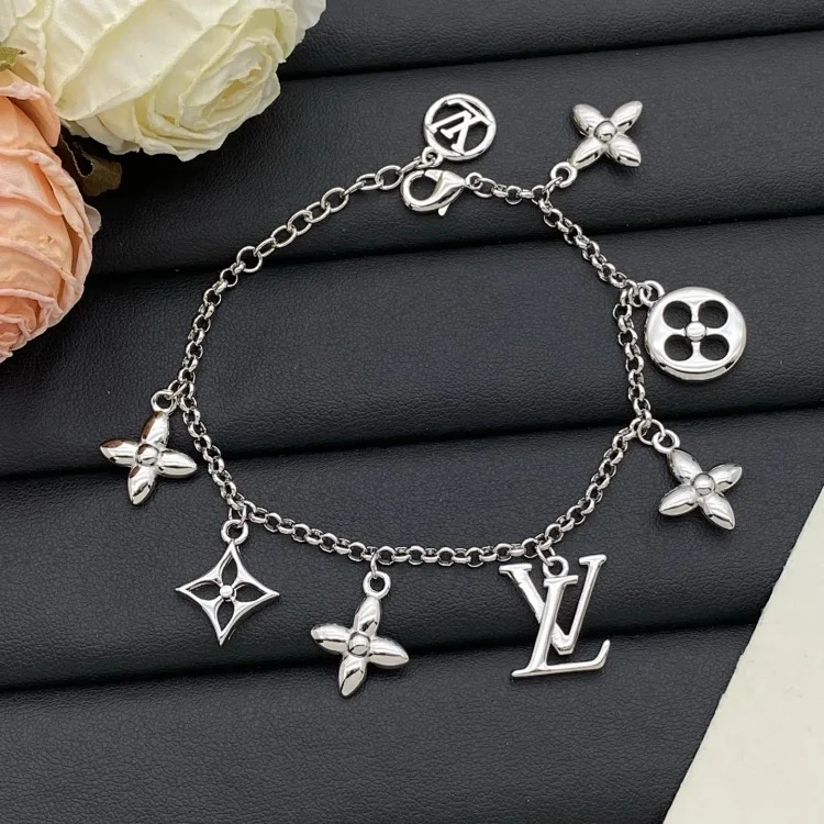 Fashion Luxury Classic Bracelet 001