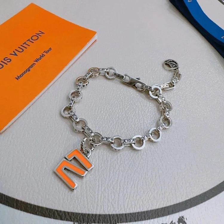 Fashion Luxury Classic Bracelet 001