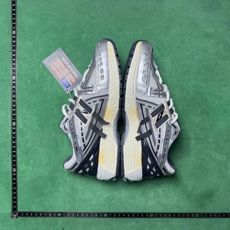 P2L N1906 sports running shoes