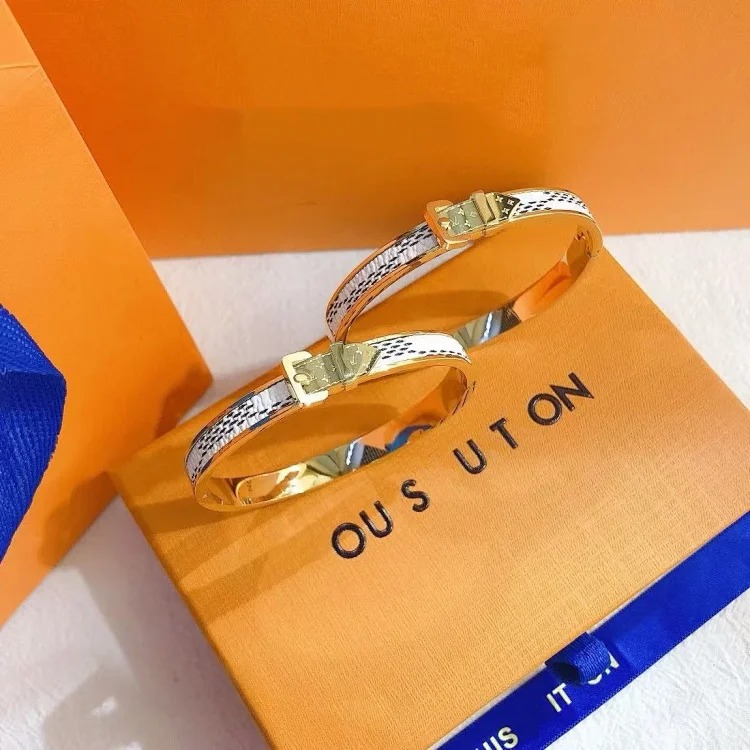 New Trendy Versatile Bracelet