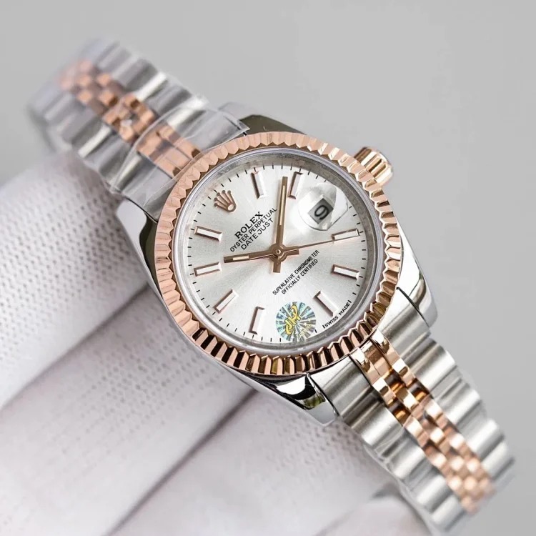 Fashion Trendy Versatile Watch 600