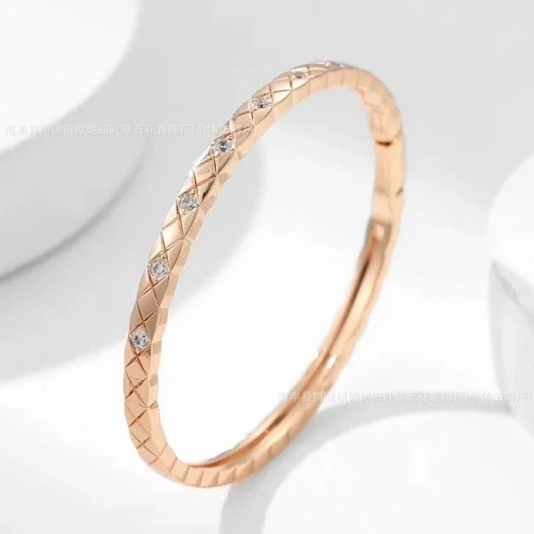 Chanel Luxury Premium Rhinestone Gold Bracelet