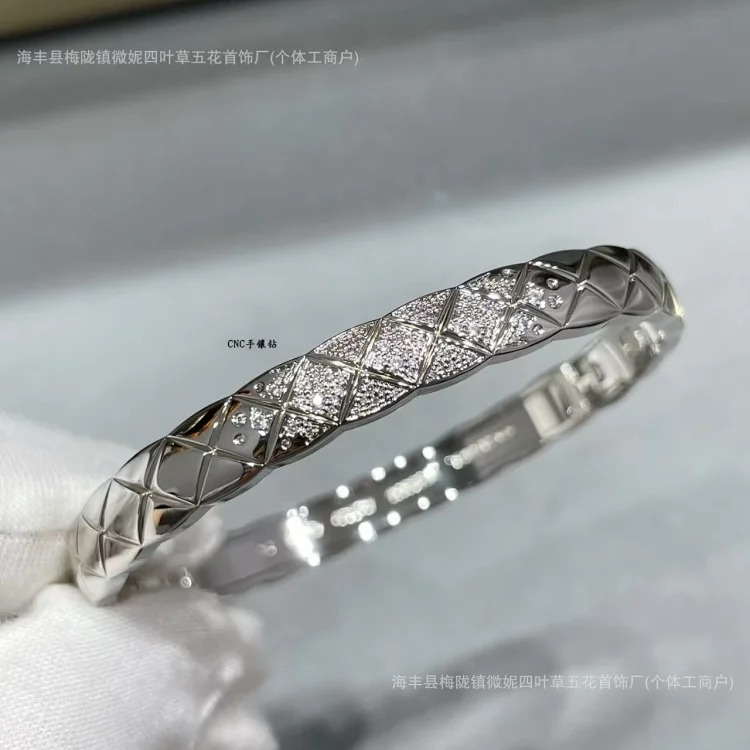Chanel Luxury Premium Rhinestone Gold Bracelet