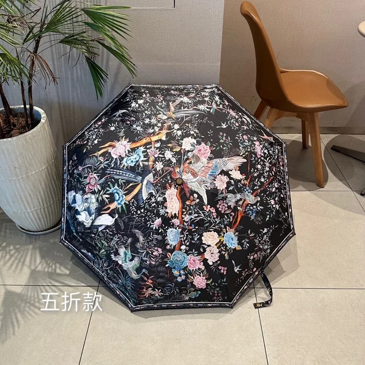 Dior New Fashion Accessory