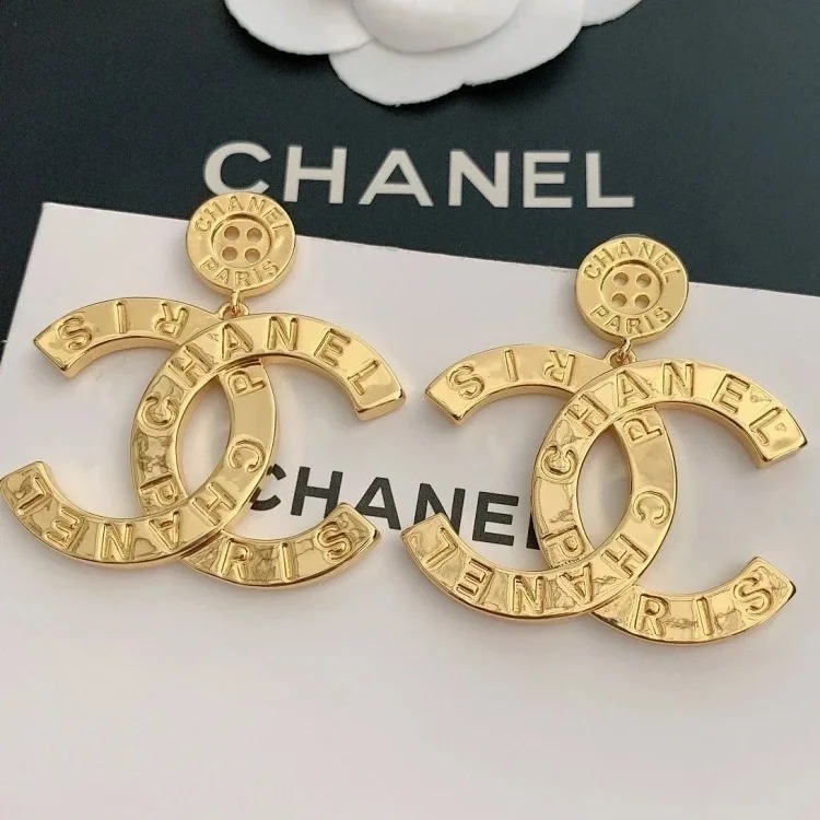 Fashionable and versatile silver needle earrings, fragrant Internet celebrity earrings, earrings, new letter style, high-end
