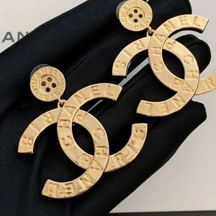Fashionable and versatile silver needle earrings, fragrant Internet celebrity earrings, earrings, new letter style, high-end