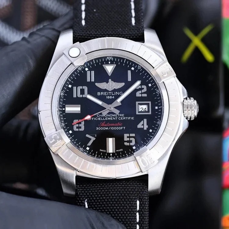 ￥780-2300 Fashionable and versatile watch