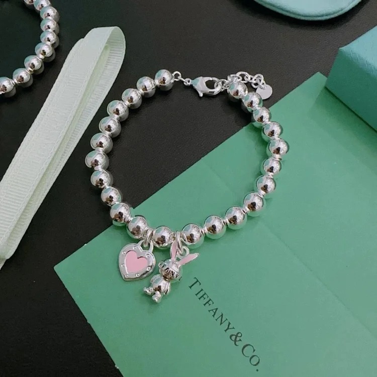 ZW-1 uses a heart to let every piece of jewelry exude your beauty and charm! (With gift box packaging) (Tifany)
