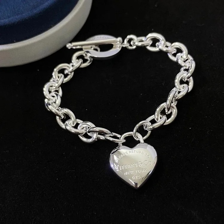 ZW-1 uses a heart to let every piece of jewelry exude your beauty and charm! (With gift box packaging) (Tifany)