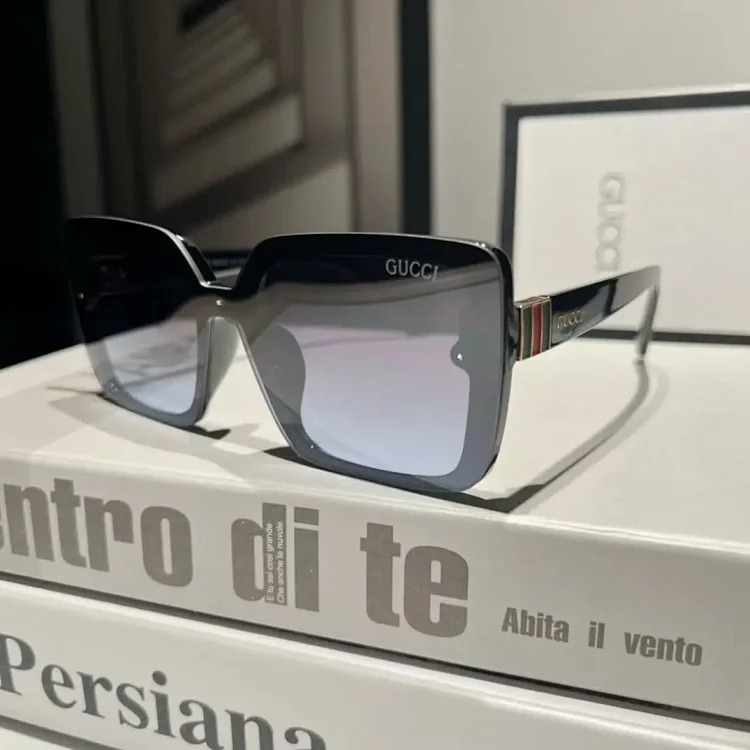 G fashion sunglasses