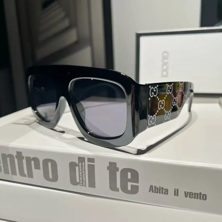 G fashion sunglasses