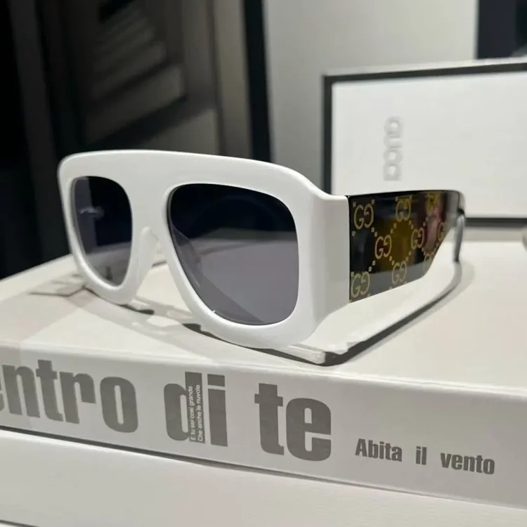 G fashion sunglasses