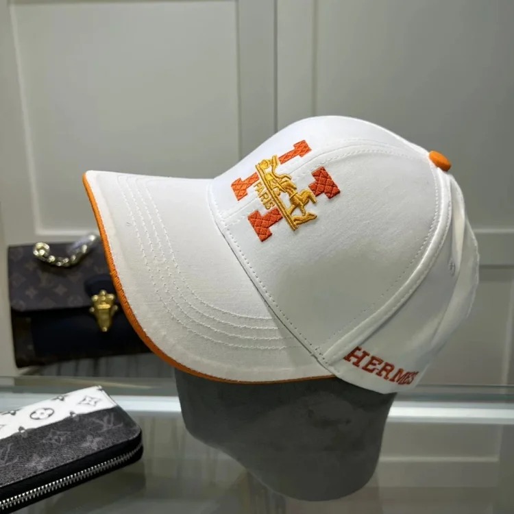 ￥120-138 Fashionable hat M109