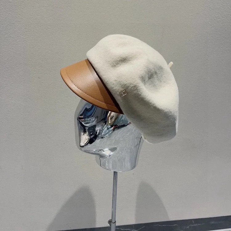 ￥120-138 Fashionable hat M109