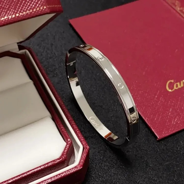 New fashion bracelet