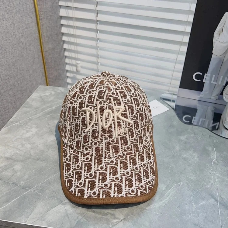 ￥120 Fashionable Hat M100