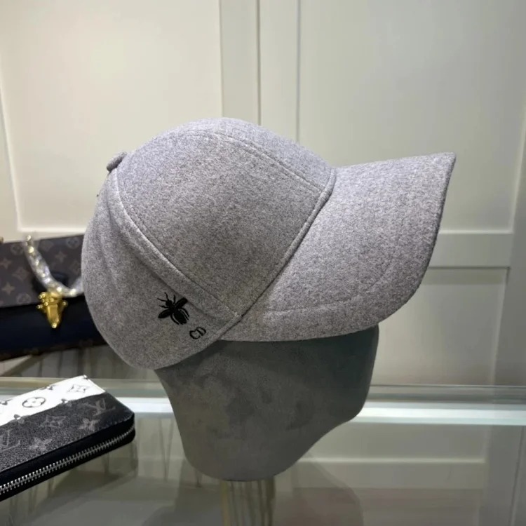 ￥120 Fashionable Hat M100