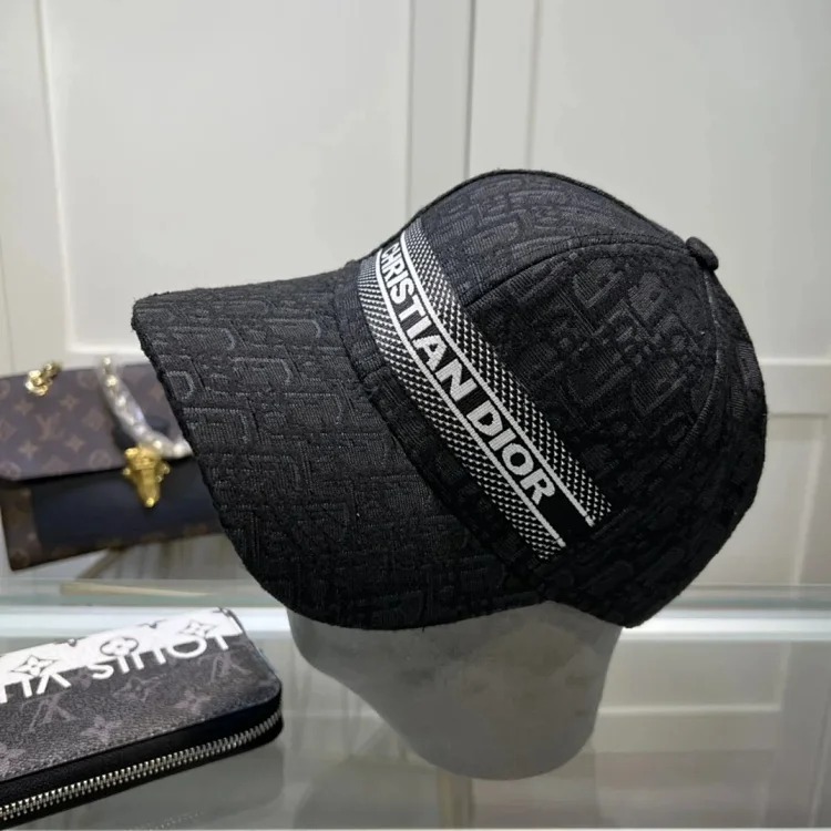 ￥120 Fashionable Hat M100