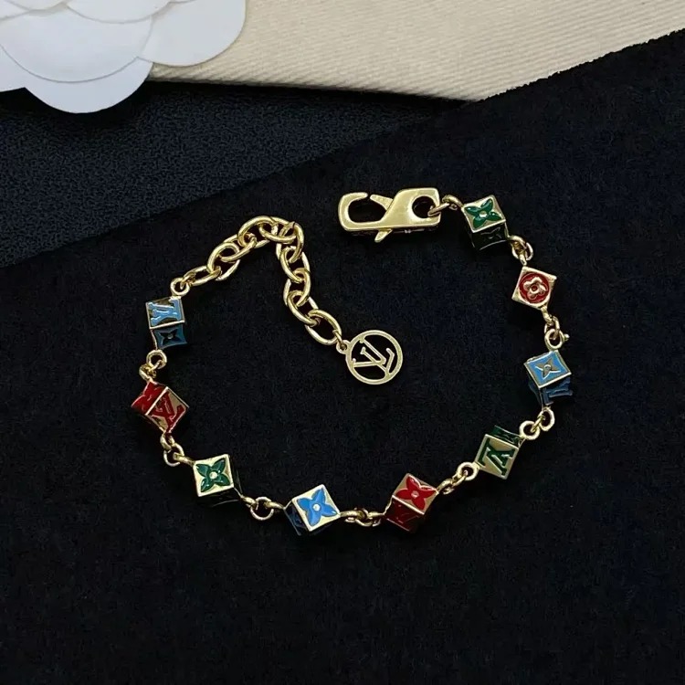 Light luxury of European and American retro classic little bee diamond bracelet/super !!