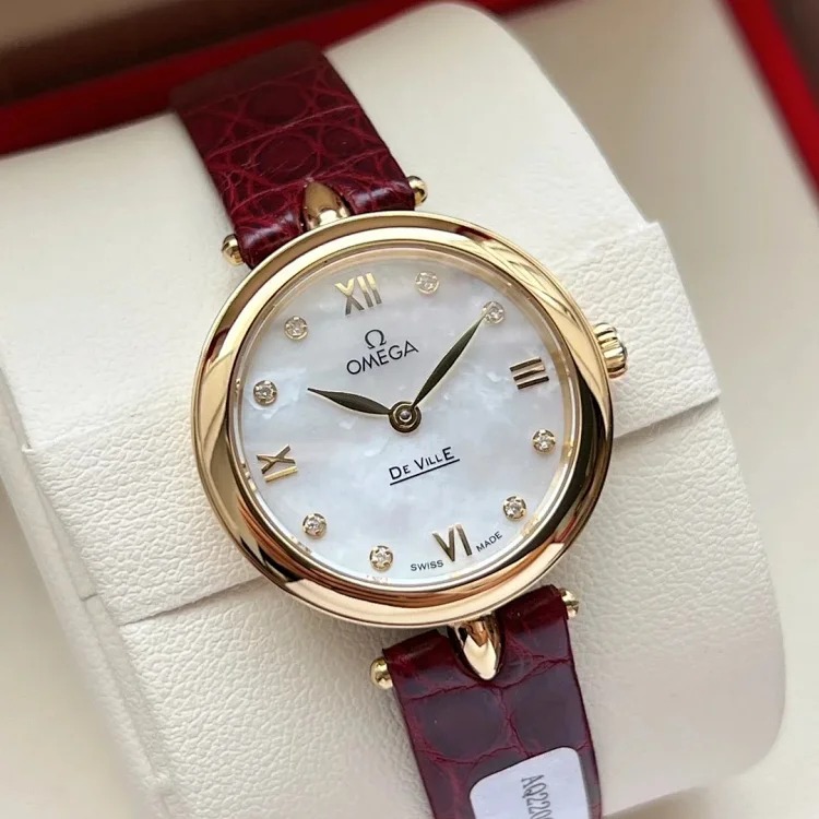 ￥600-700 Fashionable and versatile watch