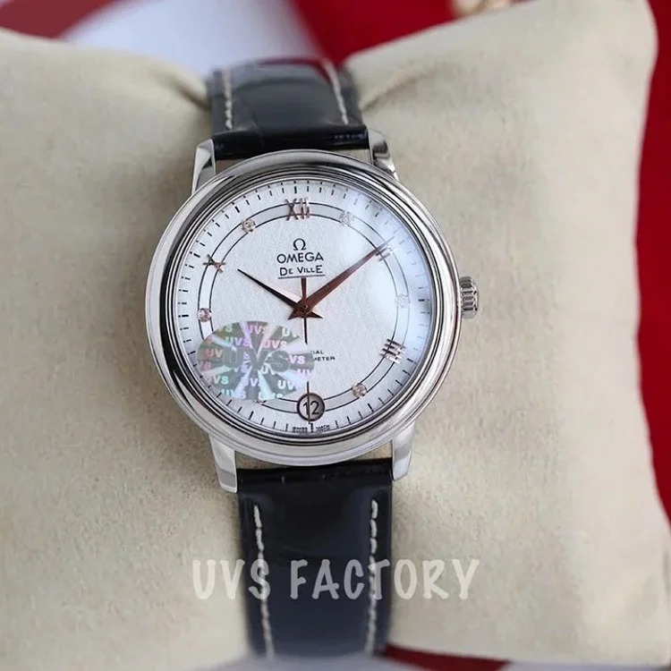 ￥600-700 Fashionable and versatile watch