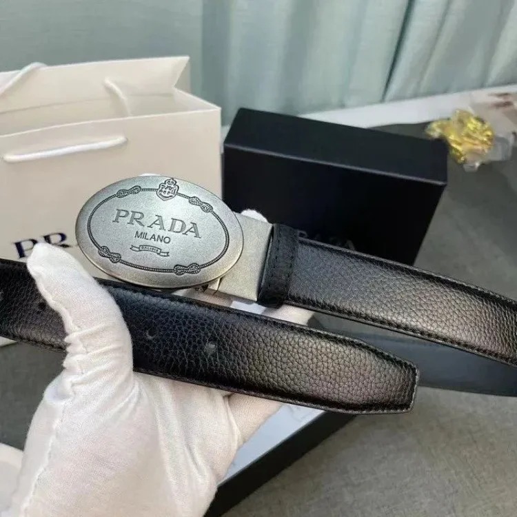 Fashionable and versatile classic belt
