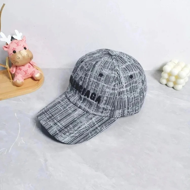 Fashionable and versatile hat 010