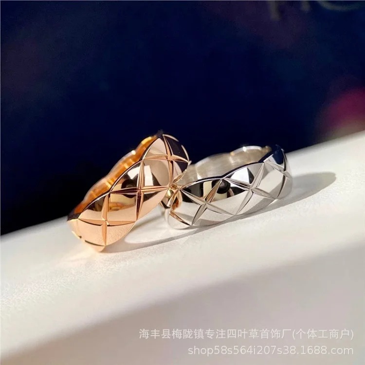 Xiaoxiang narrow wide ring plated with 18k gold coco rhombus diamond ring without diamonds CNC carved hand jewelry direct sales