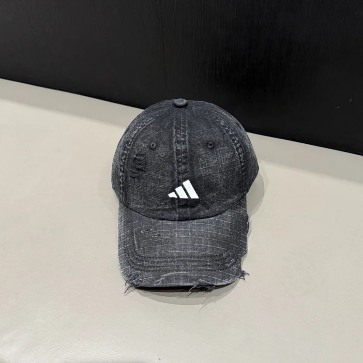 Spring and summer new hats women's personalized baseball caps with holes, large head circumference, cotton peaked caps, sun protection hats