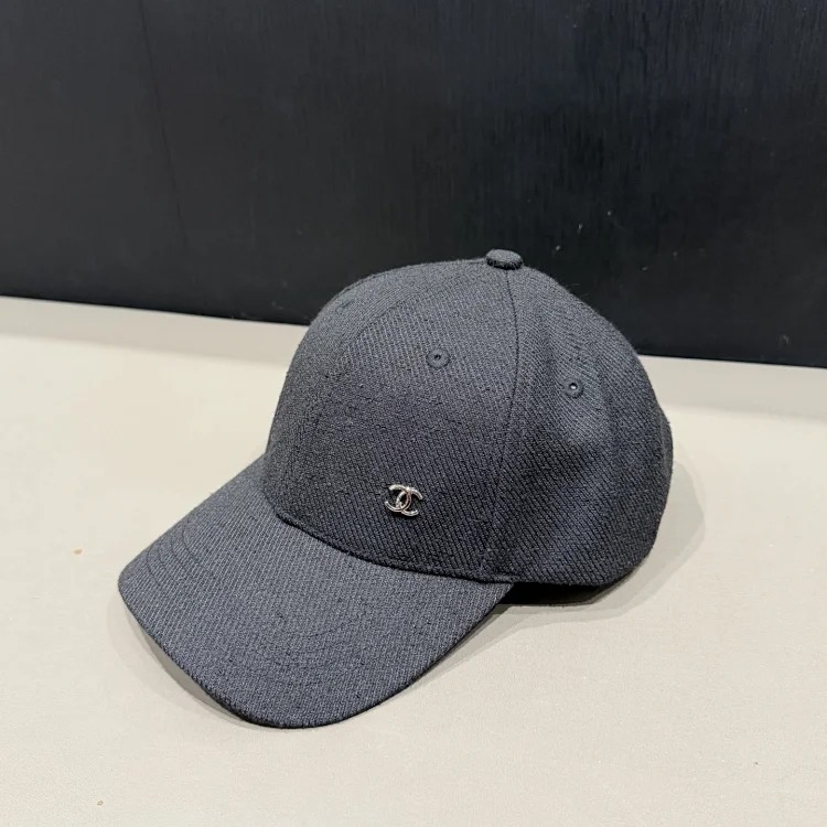 Spring and summer new hats women's personalized baseball caps with holes, large head circumference, cotton peaked caps, sun protection hats