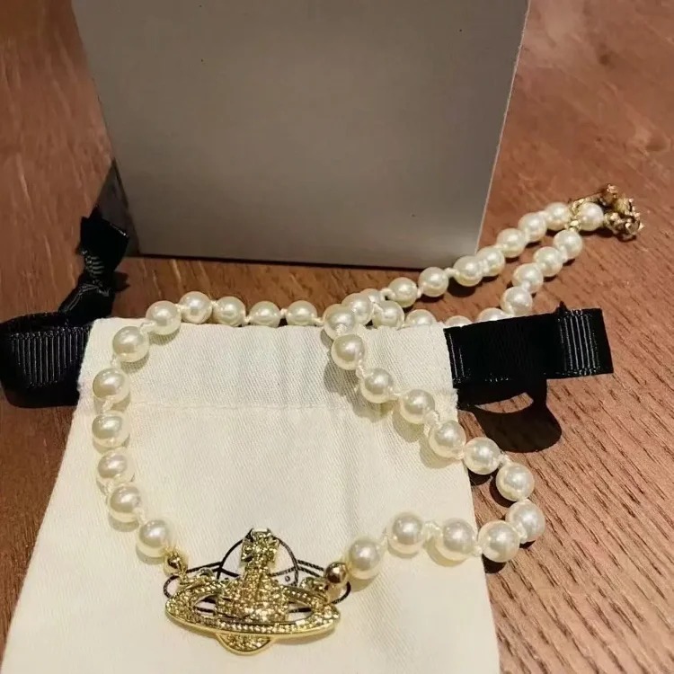 Cabinet-level quality Queen Mother Saturn full diamond brooch chain Saturn necklace paper clip clavicle chain for women