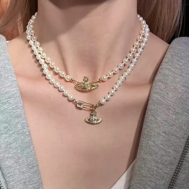 Cabinet-level quality Queen Mother Saturn full diamond brooch chain Saturn necklace paper clip clavicle chain for women