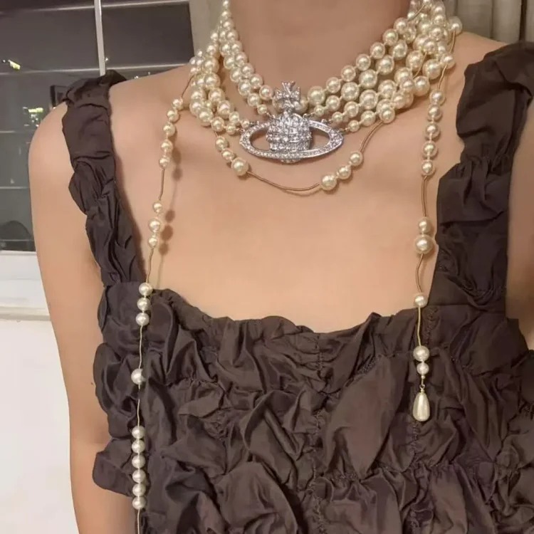 Cabinet-level quality Queen Mother Saturn full diamond brooch chain Saturn necklace paper clip clavicle chain for women