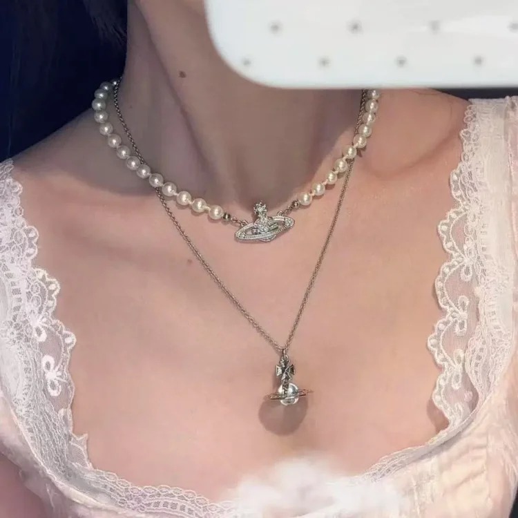Cabinet-level quality Queen Mother Saturn full diamond brooch chain Saturn necklace paper clip clavicle chain for women