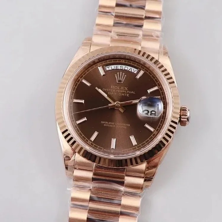 m3￥600-2300 Fashionable and versatile watch