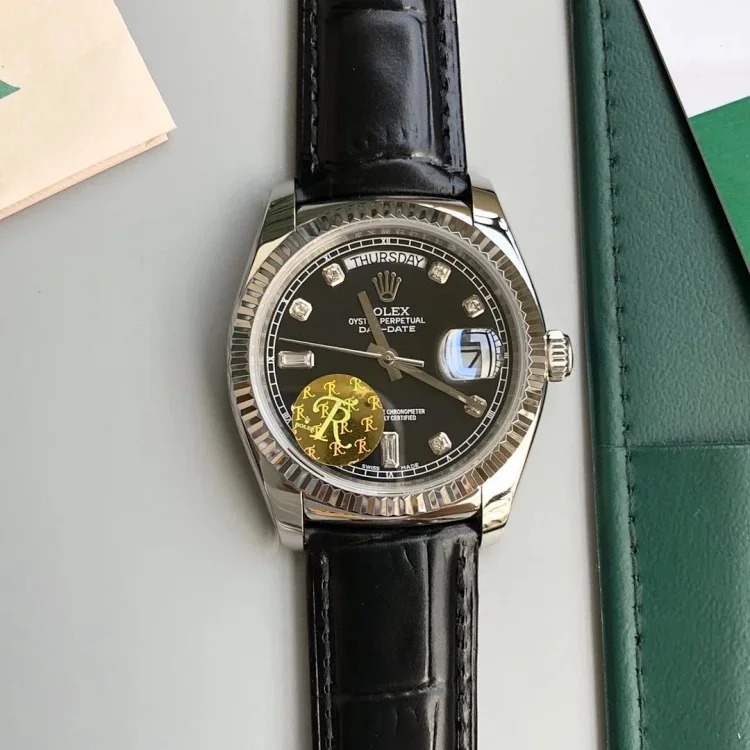 m5￥600 Fashionable and versatile watch