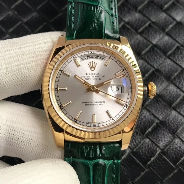 m5￥600 Fashionable and versatile watch